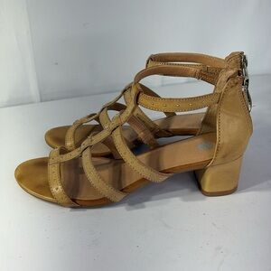 🗑️ CP tan strappy cage sandals with tiny studs